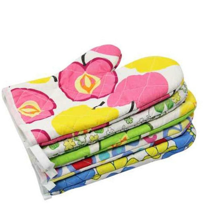 3-Piece Set of Gloves Resistant to Heat from Microwave and Oven: white, orange floral and fruit patterns, bright patterned st