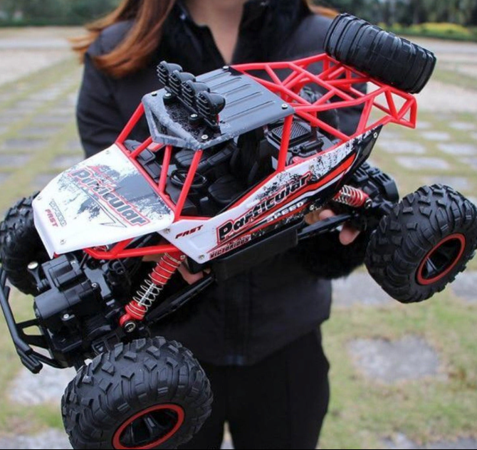 4WD Monster Truck with Dragon 2.4Ghz Remote Control: black, dark gray remote-control off-road buggy vehicle, rugged off-road