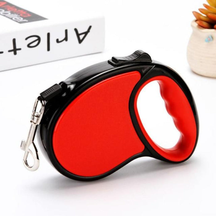 5-Meter Long Retractable Leash for Dogs made of Nylon: black, pink retractable pet leash, minimal product display style