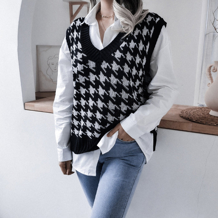 Argyle V-Neck Sweater Vest for Women: light blue, white sweater vest, casual preppy style