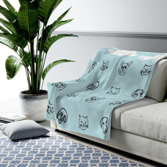 Cats and Dogs Plush Throw Blanket, A Downpour of Furry Friends: light blue, black cats, minimal cartoon style