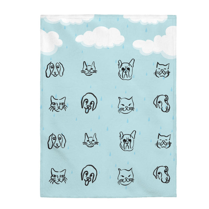 Cats and Dogs Plush Throw Blanket, A Downpour of Furry Friends: light blue, black cats, minimal cartoon style