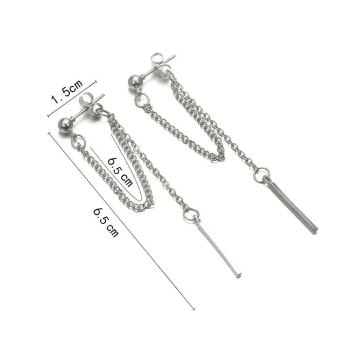 Fashion Earrings with Lengthy Tassels: silver pair of dangling chain earrings, minimal style