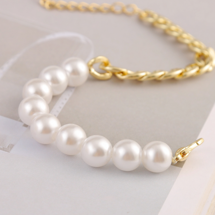 Half Chain Women's Bracelet Adorned with Pearls: white, gold necklace, classic elegant style