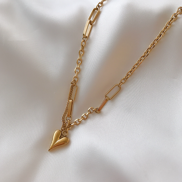 Link Necklace for Women with Heart-Shaped Pendant: Redefining Elegance and Style: gold layered necklace, minimal style