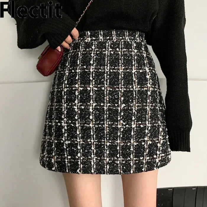 Plaid Skirt for Women's Autumn and Winter Wardrobe: black, white skirt, classic style