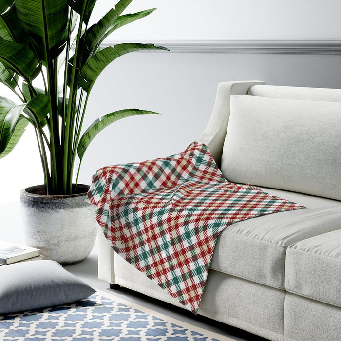 Plush Blanket Throw in Red and Green Plaid Design: red, green throw blanket, classic plaid style