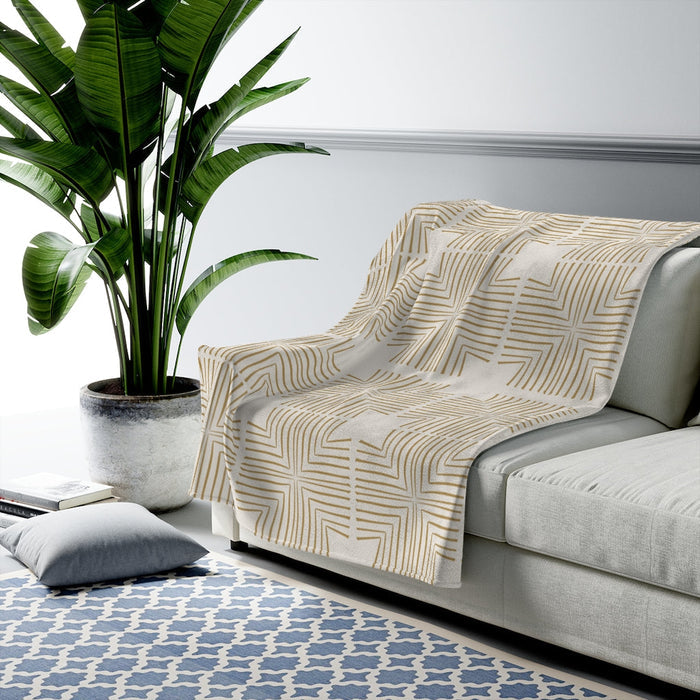 Plush Throw Blanket with Beautiful Design: cream, beige throw blanket, minimal style