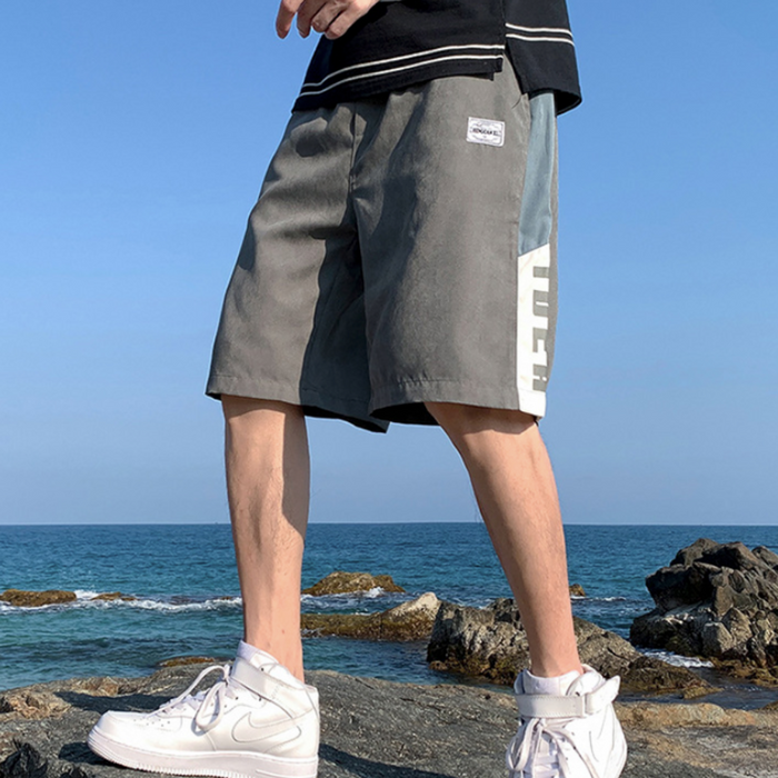 Skateboarding Shorts for Men with Pockets: black, white knee-length shorts, casual streetwear style