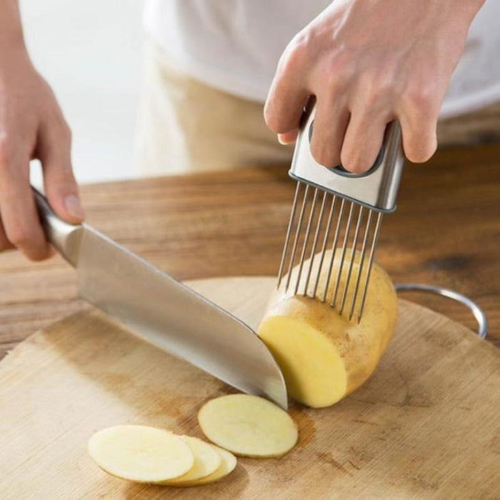 Sturdy Vegetable and Onion Holder Made of Stainless Steel: silver, gray red onions, minimal kitchen tool product image style