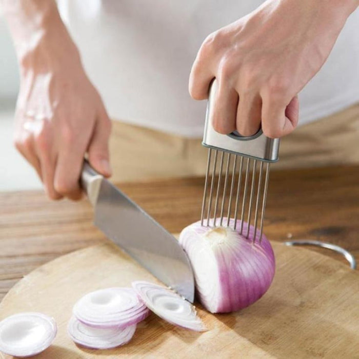 Sturdy Vegetable and Onion Holder Made of Stainless Steel: silver, gray red onions, minimal kitchen tool product image style