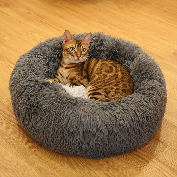 Ultra Plush Round Pet Bed with Soft Long Fur: dark gray, light gray cat, cozy minimal style