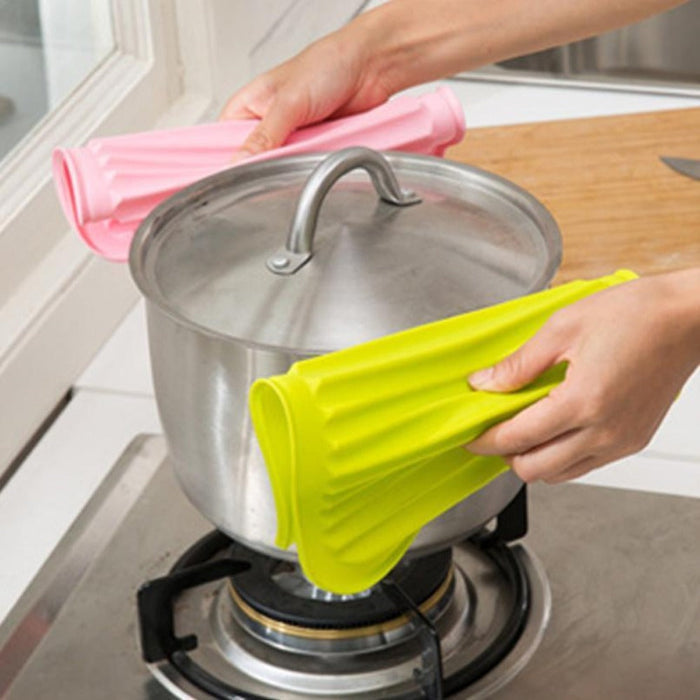 Vibrant Heat Resistant Kitchen and Table Mats Set of 4: yellow, pink drying mats/draining trays, minimal style